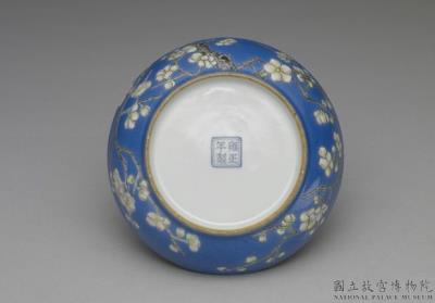 图片[3]-Dish with plum blossom in blue ground of falangcai painted enamels, Qing dynasty, Yongzheng reign (1723-1735)-China Archive